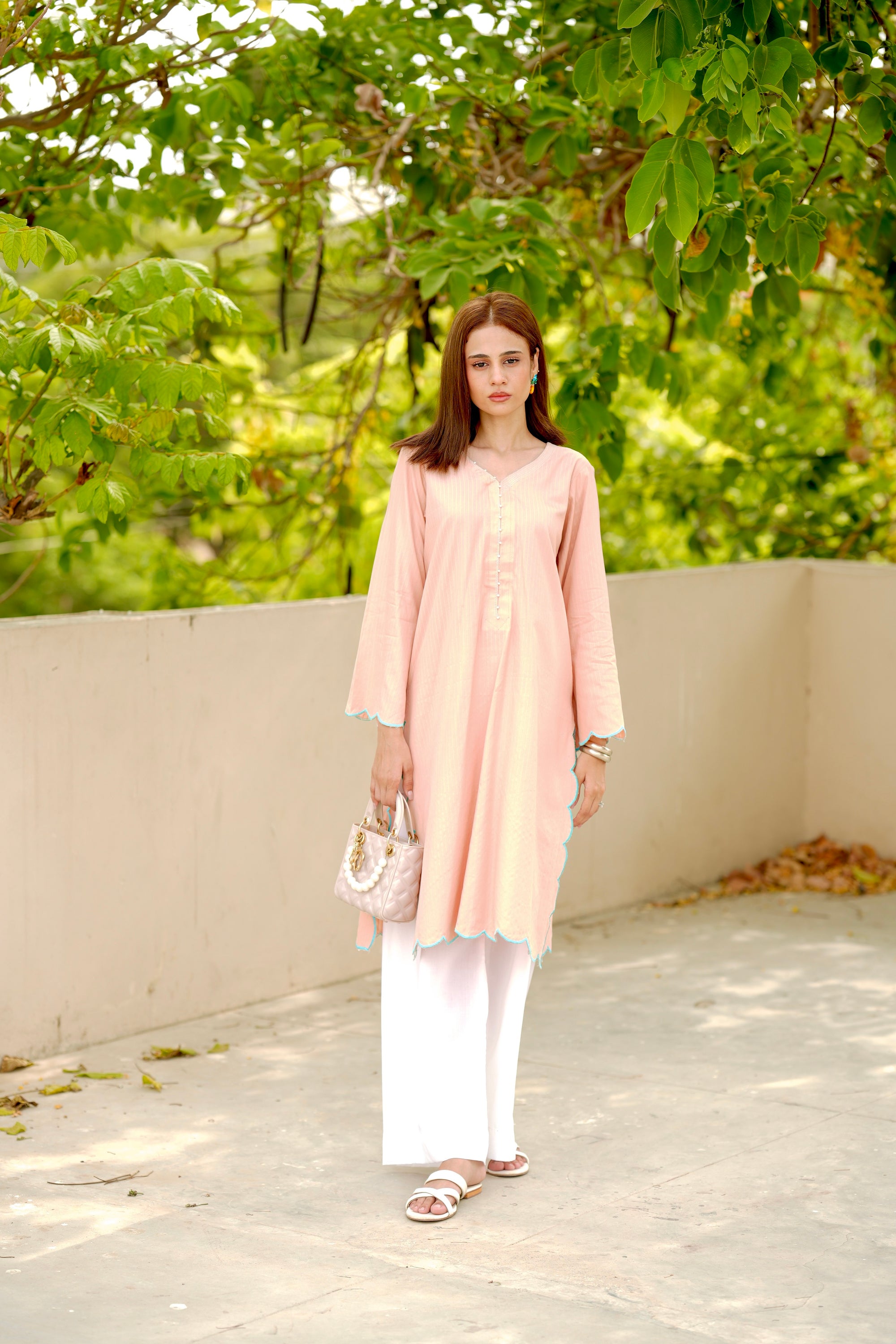 Peach Aura