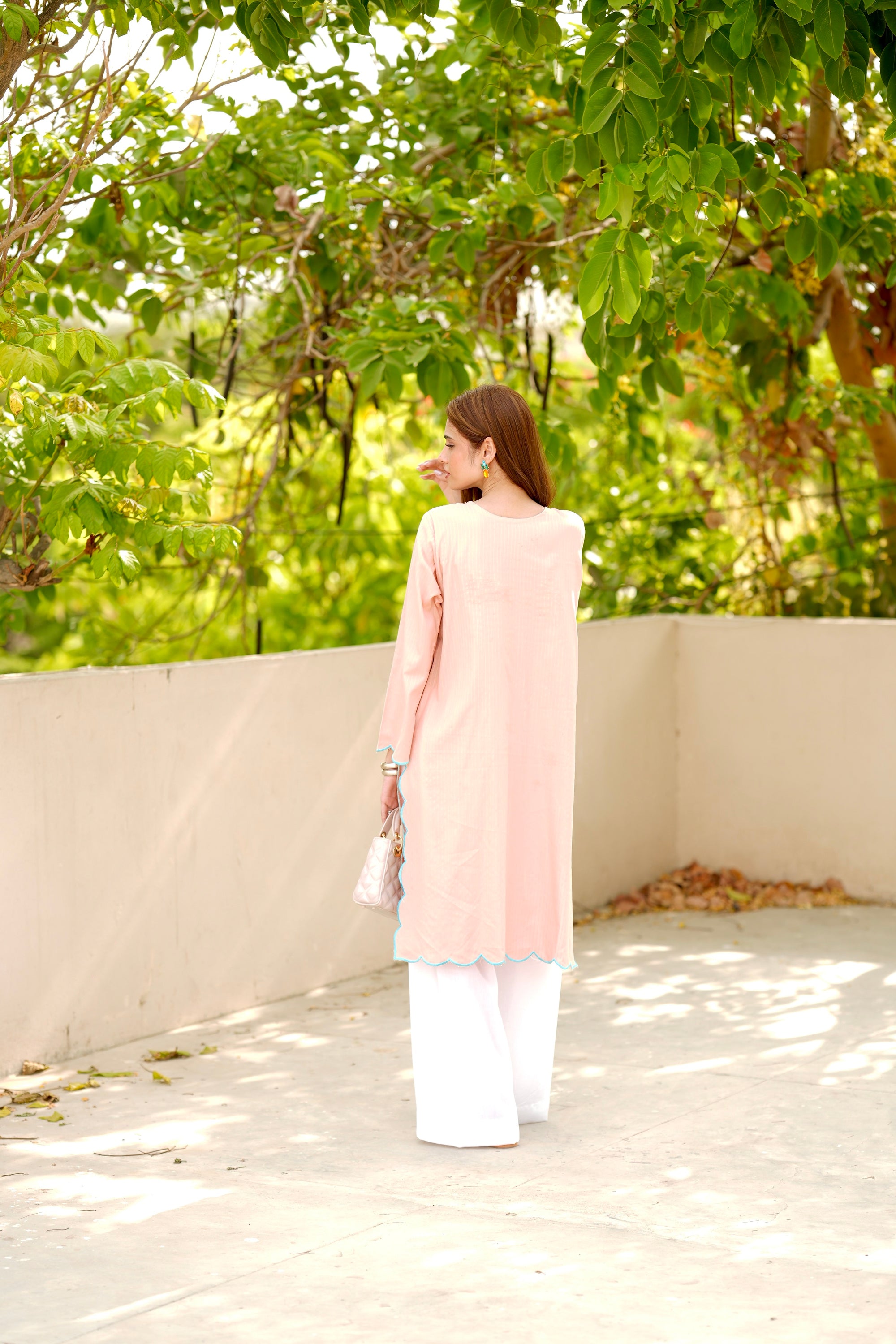 Peach Aura